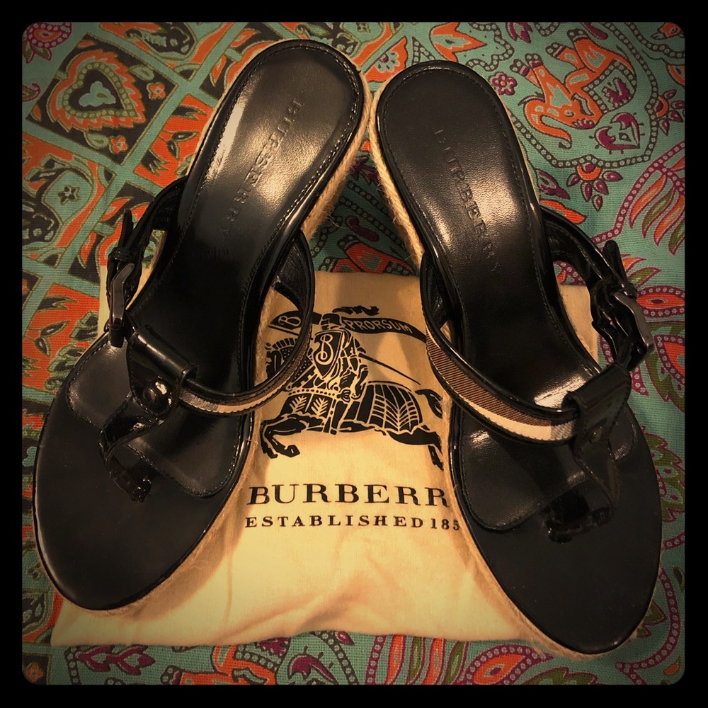 Wedge Burberry patent leather 9.5 sandals.